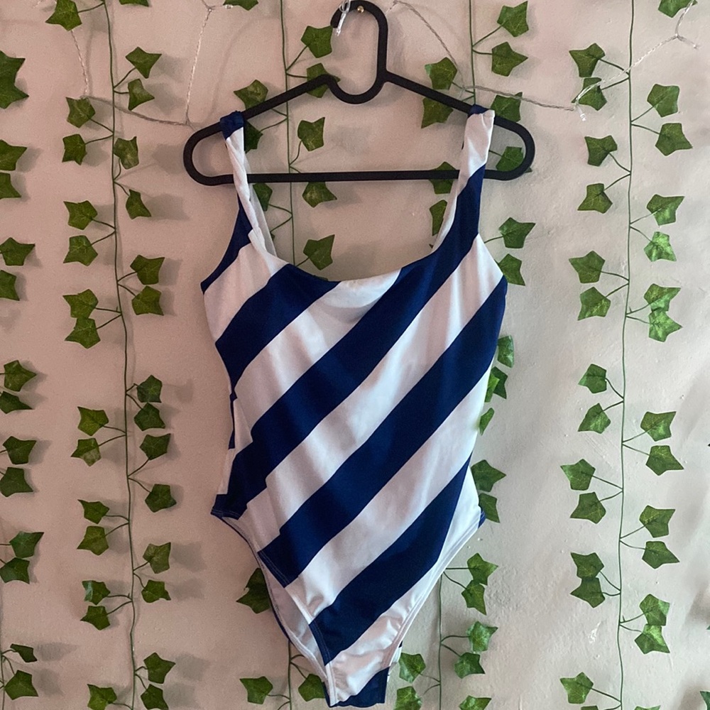 Bathing suit never worn